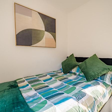 Luxury Apartments In Cardiff City Centre Екстериор снимка