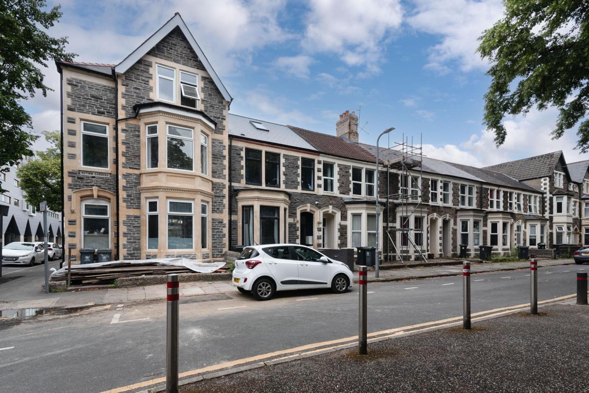Luxury Apartments In Cardiff City Centre Екстериор снимка