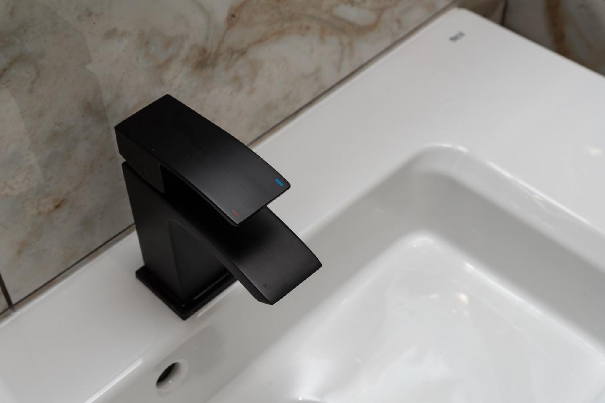 Luxury Apartments In Cardiff City Centre Екстериор снимка