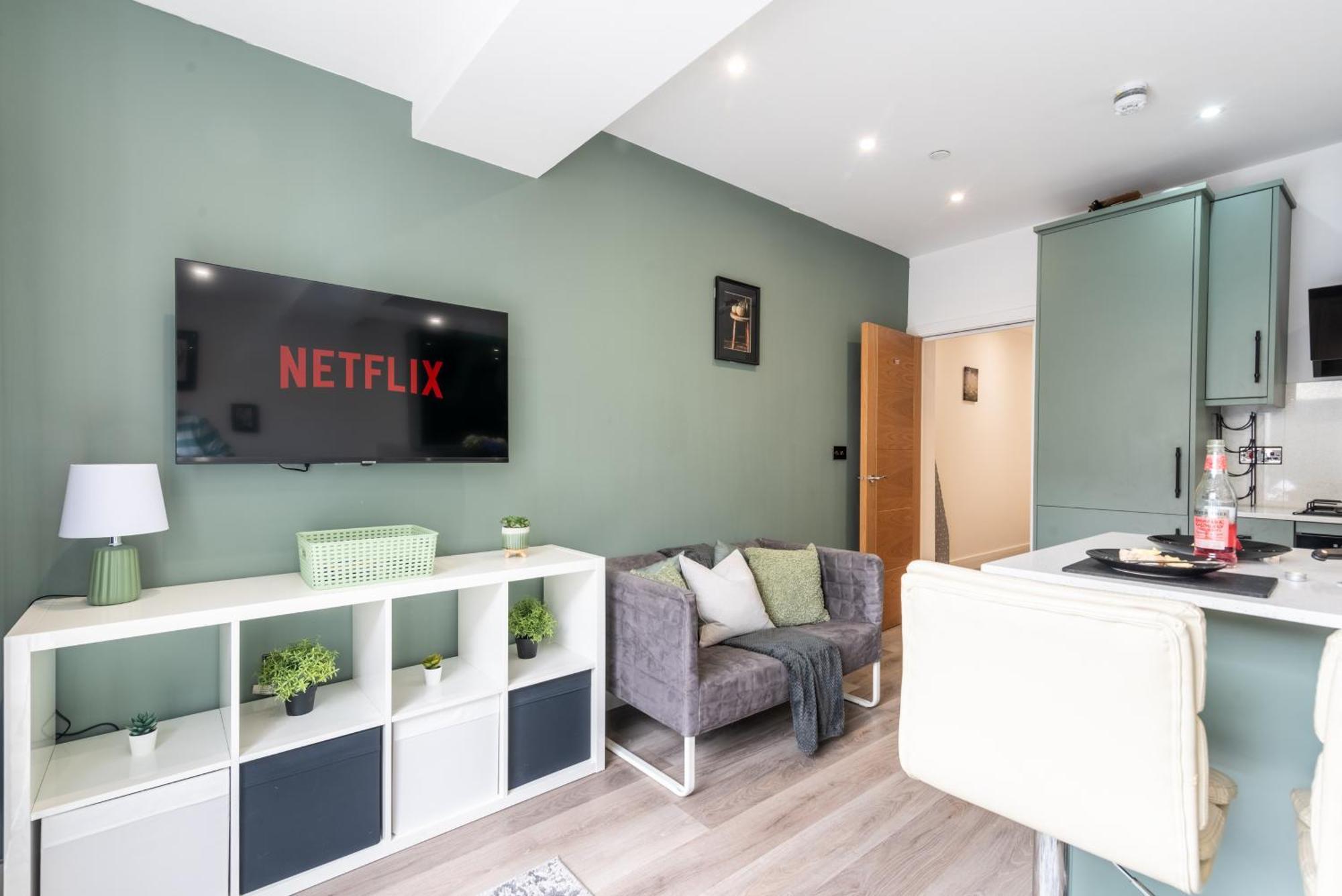 Luxury Apartments In Cardiff City Centre Екстериор снимка