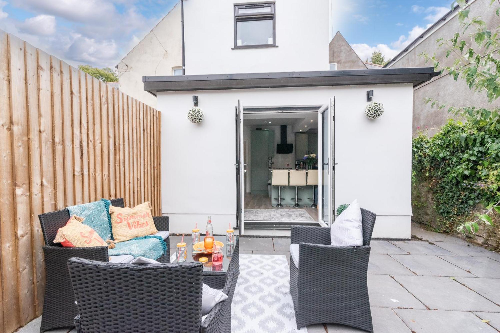 Luxury Apartments In Cardiff City Centre Екстериор снимка