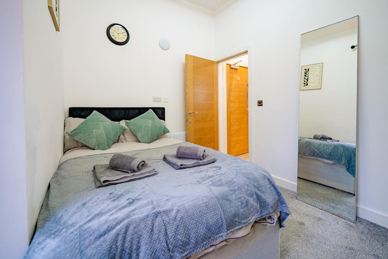 Luxury Apartments In Cardiff City Centre Екстериор снимка