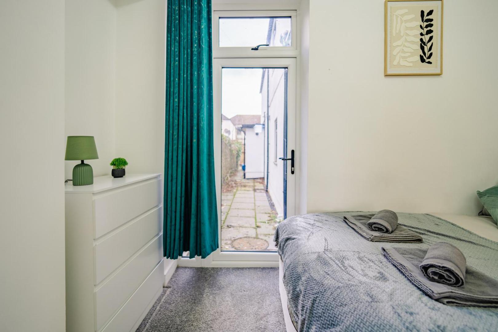 Luxury Apartments In Cardiff City Centre Екстериор снимка